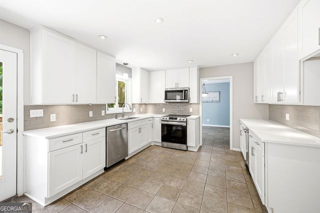 9040 Ruby Lane, Gainesville, GA 30506