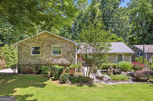 9040 Ruby Lane, Gainesville, GA 30506