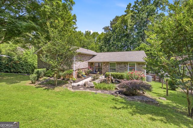 9040 Ruby Lane, Gainesville, GA 30506