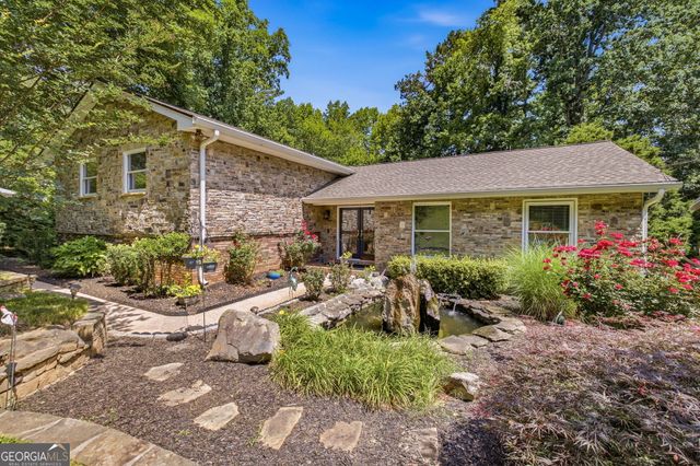 9040 Ruby Lane, Gainesville, GA 30506