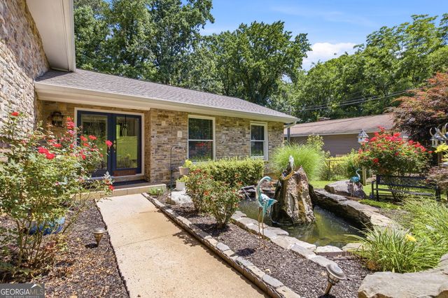 9040 Ruby Lane, Gainesville, GA 30506