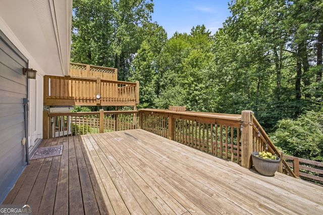 9040 Ruby Lane, Gainesville, GA 30506