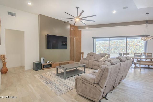 324 Gold Valley, Horizon City, TX 79928