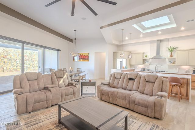 324 Gold Valley, Horizon City, TX 79928