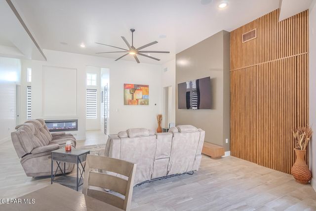 324 Gold Valley, Horizon City, TX 79928