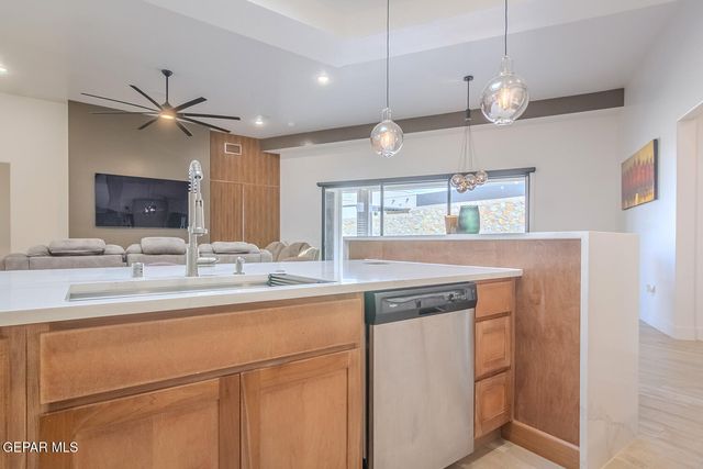 324 Gold Valley, Horizon City, TX 79928