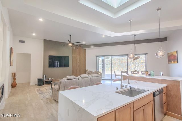 324 Gold Valley, Horizon City, TX 79928