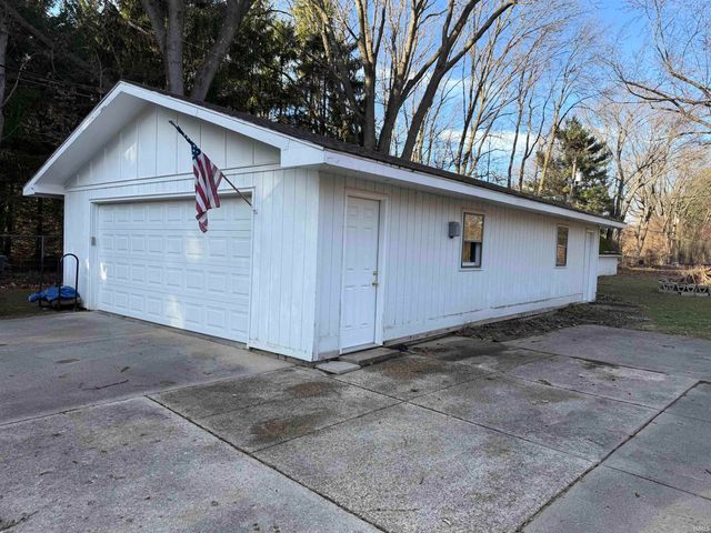 52175 Avanelle Street, Granger, IN 46530