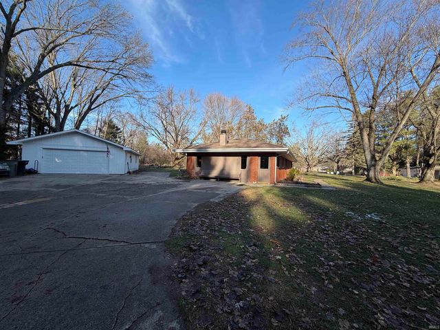 52175 Avanelle Street, Granger, IN 46530
