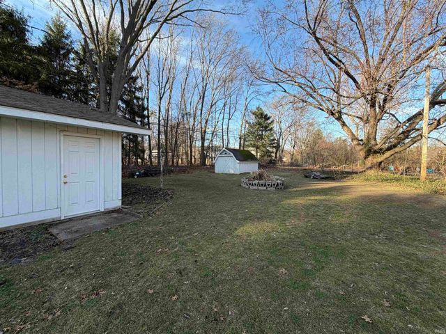 52175 Avanelle Street, Granger, IN 46530