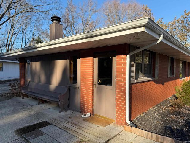 52175 Avanelle Street, Granger, IN 46530