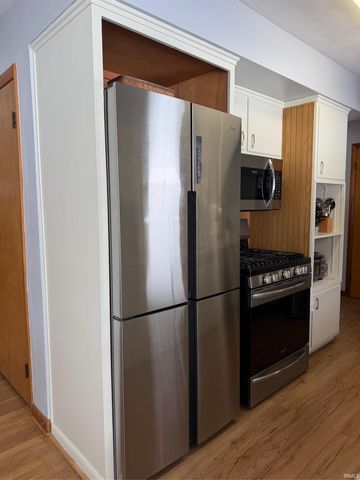 52175 Avanelle Street, Granger, IN 46530