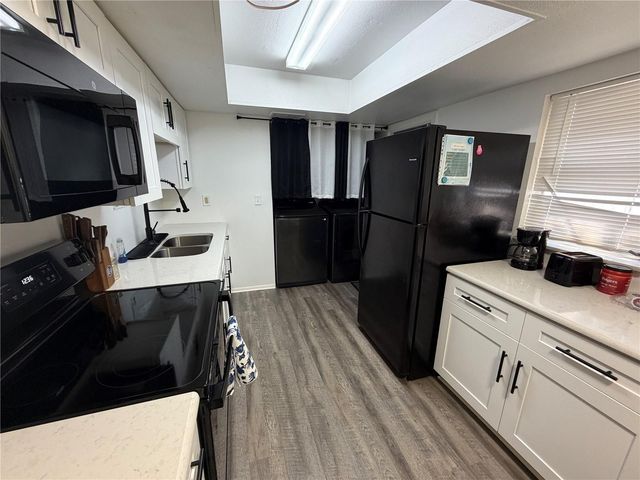 15219 WESTMINISTER AVENUE B, Clearwater, FL 33760