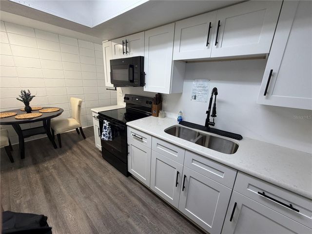 15219 WESTMINISTER AVENUE B, Clearwater, FL 33760