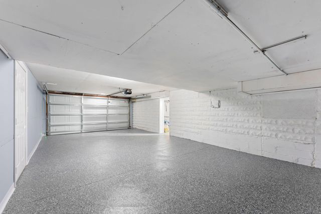 2020 Arcade Street, Maplewood, MN 55109