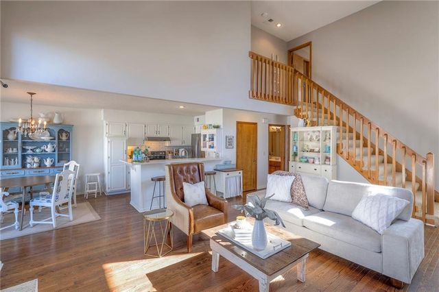 15430 Floyd Street, Overland Park, KS 66223