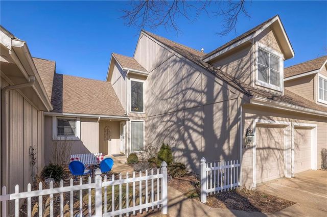 15430 Floyd Street, Overland Park, KS 66223