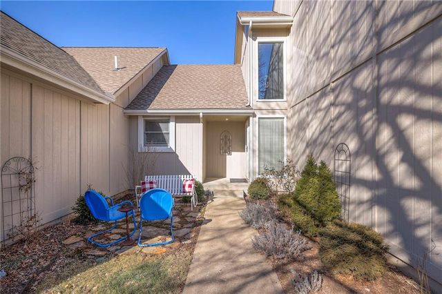 15430 Floyd Street, Overland Park, KS 66223
