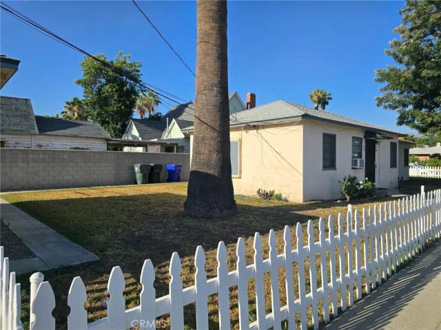 260 W 18th Street, San Bernardino, CA 92405