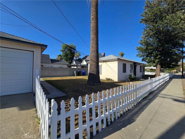 260 W 18th Street, San Bernardino, CA 92405