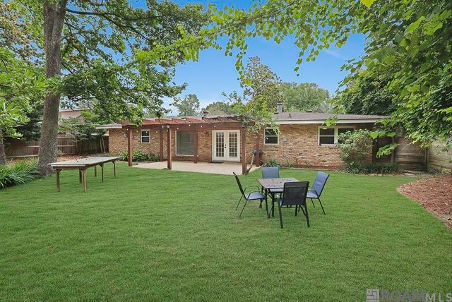633 College Hill Dr, Baton Rouge, LA 70808