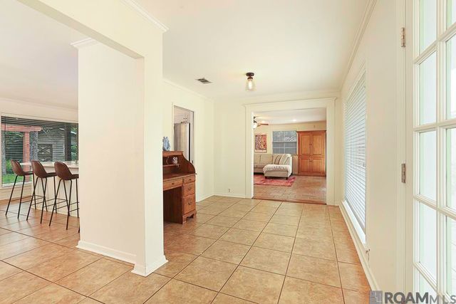 633 College Hill Dr, Baton Rouge, LA 70808