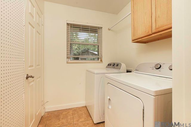 633 College Hill Dr, Baton Rouge, LA 70808