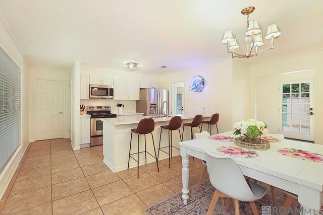 633 College Hill Dr, Baton Rouge, LA 70808