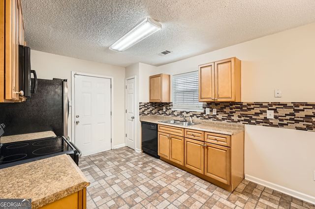 3599 Brookstone Way, Union City, GA 30291