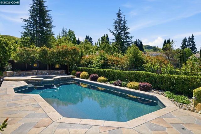51 Red Cypress Ct, Danville, CA 94506