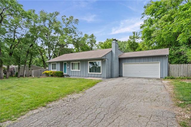 200 W 98 Street, Kansas City, MO 64114