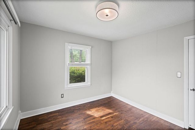 200 W 98 Street, Kansas City, MO 64114