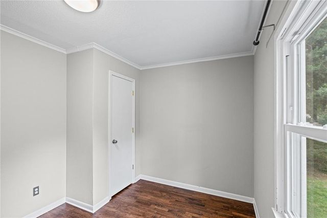 200 W 98 Street, Kansas City, MO 64114