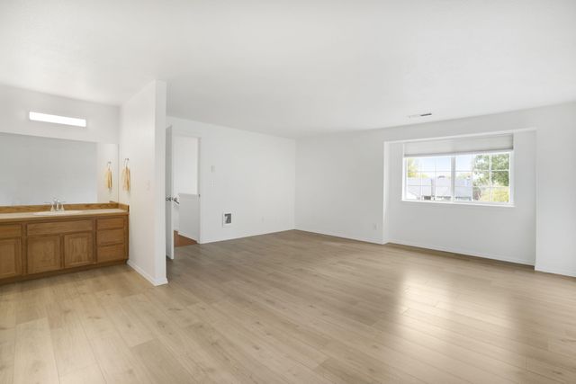 1950 NW Ivy Place, Redmond, OR 97756