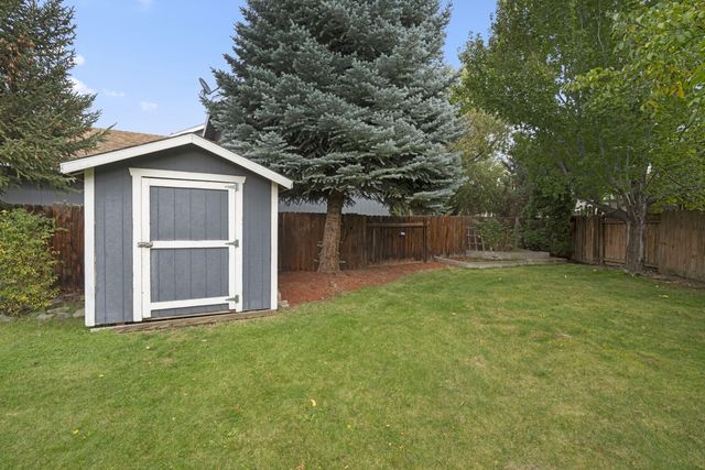 1950 NW Ivy Place, Redmond, OR 97756