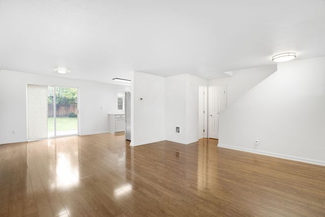 1950 NW Ivy Place, Redmond, OR 97756