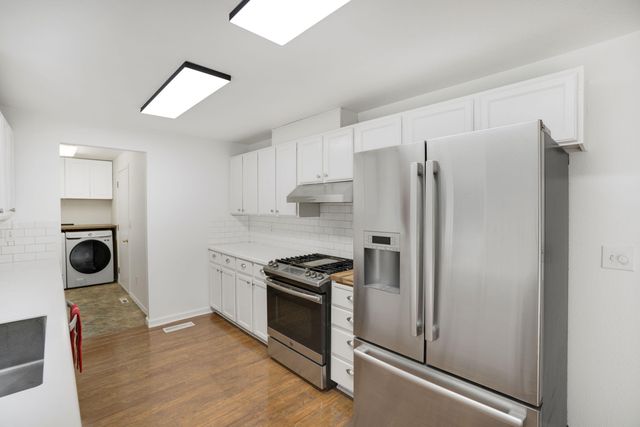 1950 NW Ivy Place, Redmond, OR 97756