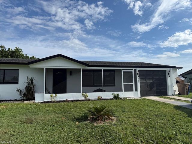 212 Davis RD, Lehigh Acres, FL 33936