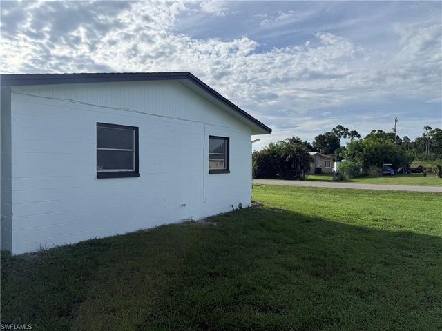 212 Davis RD, Lehigh Acres, FL 33936