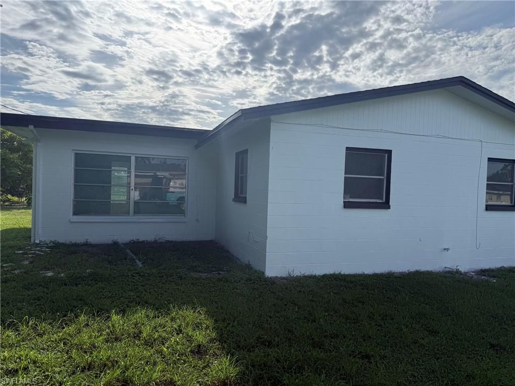 212 Davis RD, LEHIGH ACRES, FL 33936 — photo 5