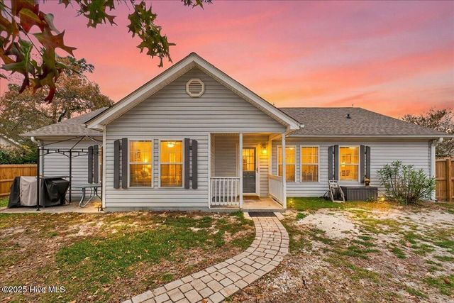 1709 Pharview Drive SW, Ocean Isle Beach, NC 28469