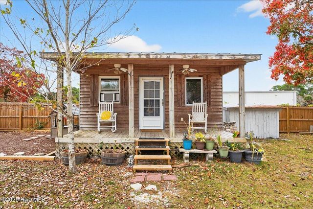 1709 Pharview Drive SW, Ocean Isle Beach, NC 28469