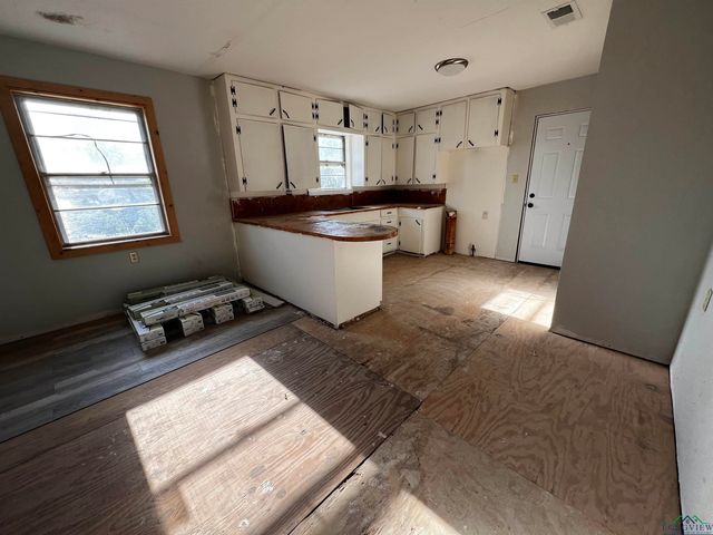 227 county road 2997, Hughes Springs, TX 75656