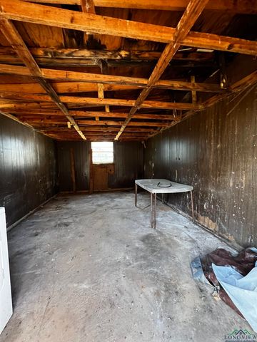 227 county road 2997, Hughes Springs, TX 75656