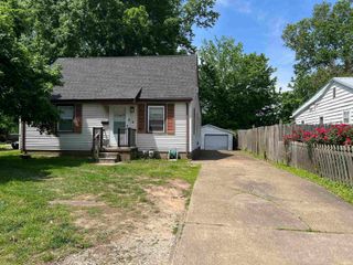 1829 Marshall Avenue, Evansville, IN 47714
