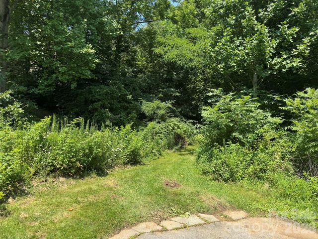18 Keeping Kyle Crossing, Asheville, NC 28804