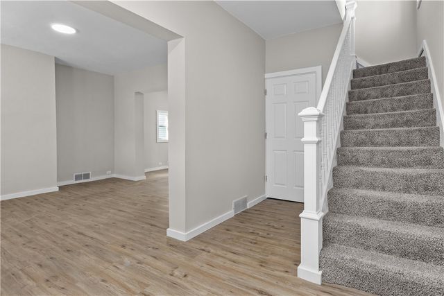 508 Eau Claire St, City Of But Ne, PA 16001