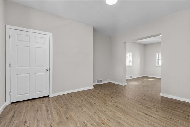 508 Eau Claire St, City Of But Ne, PA 16001