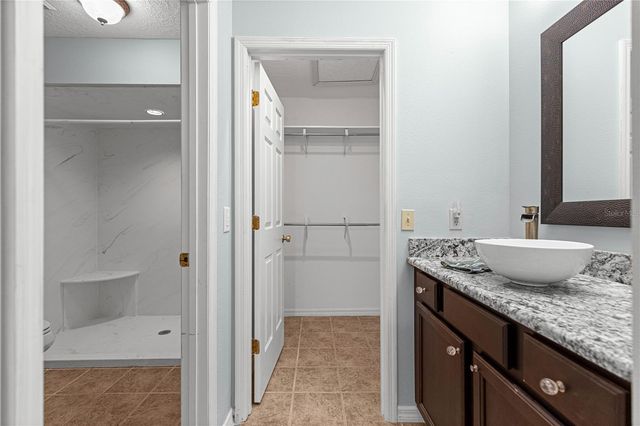 2411 SE 18TH CIRCLE, Ocala, FL 34471