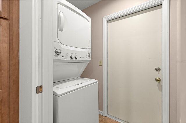 2411 SE 18TH CIRCLE, Ocala, FL 34471